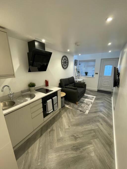 Stylish & Cosy 1 Bed Apartment Свіндон Екстер'єр фото